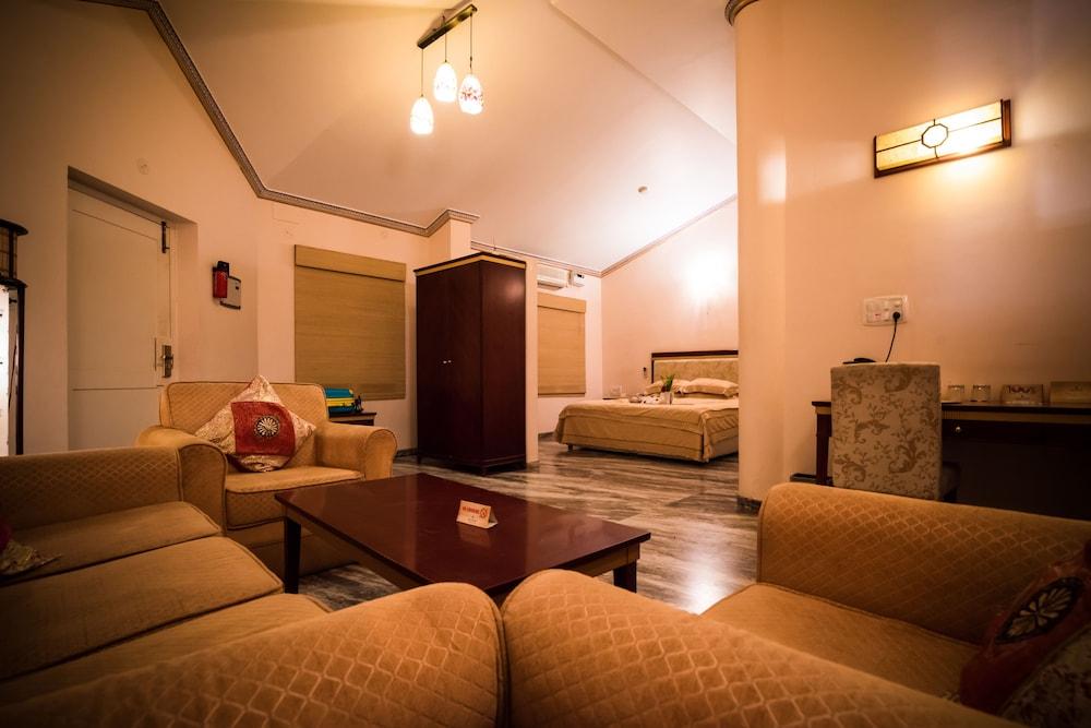 Vijayshree Resort And Heritage Village Hosapete Exteriör bild